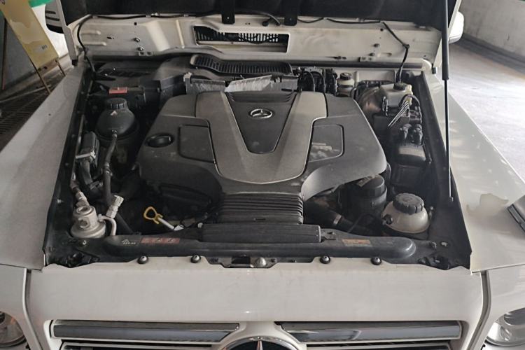 Used Mercedes-Benz G-Class  Engine Bay