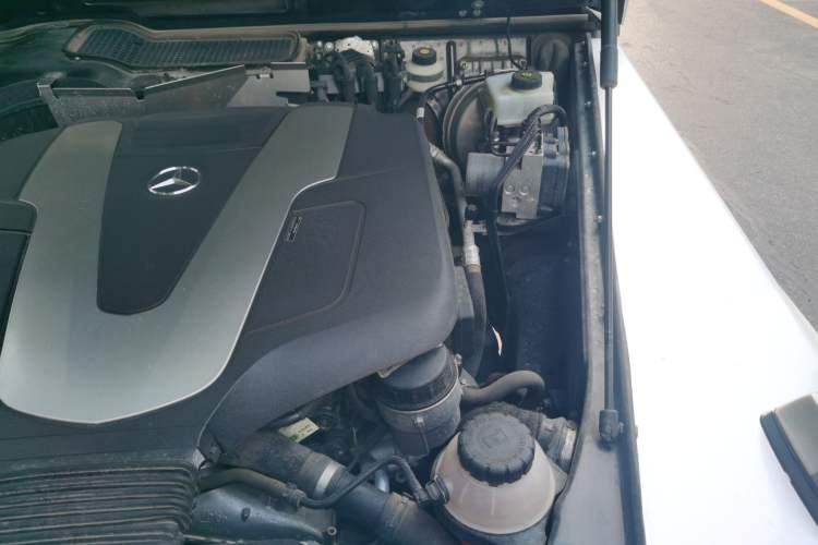 Used Mercedes-Benz G-Class 2017 G 350 d Engine Bay Left