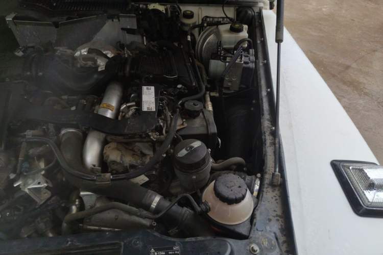 Used Mercedes-Benz G-Class 2017 G 350 d Engine Bay Left