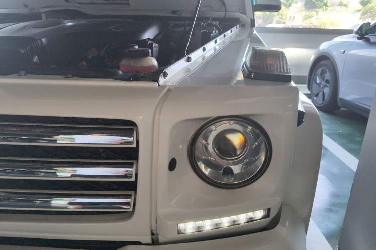 Used Mercedes-Benz G-Class 2017 G 350 d Engine Bay Left