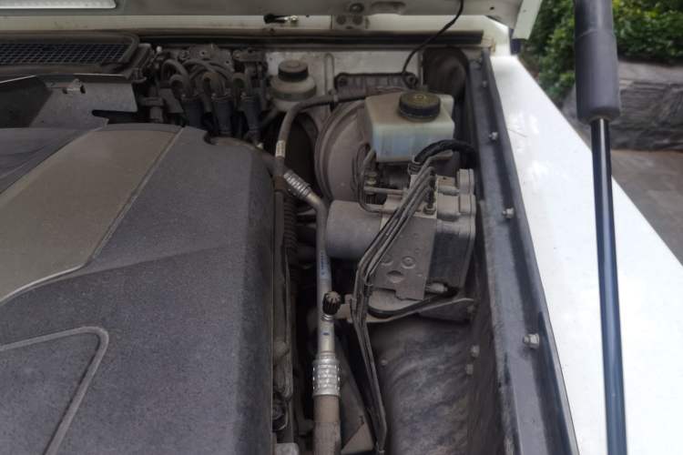 Used Mercedes-Benz G-Class 2017 G 350 d Engine Bay Left