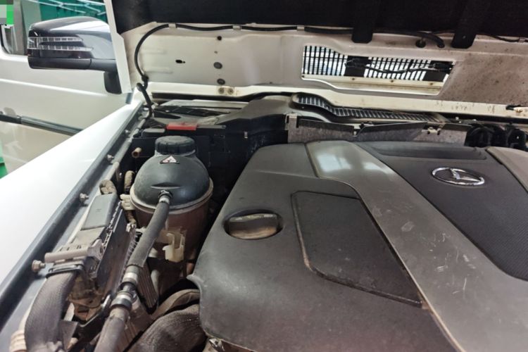 Used Mercedes-Benz G-Class  Engine Bay Right
