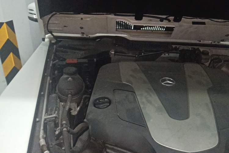 Used Mercedes-Benz G-Class 2017 G 350 d Engine Bay Right