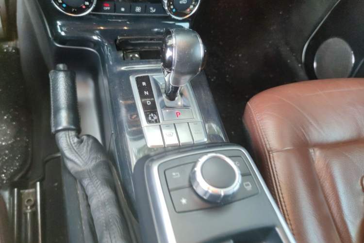 Used Mercedes-Benz G-Class 2017 G 350 d Gear Lever
