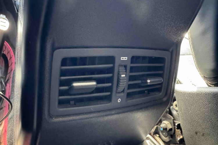 Used Mercedes-Benz G-Class 2017 G 500 Interior 12
