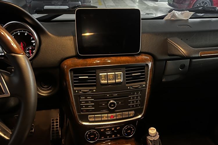 Used Mercedes-Benz G-Class 2017 G 500 Interior 2