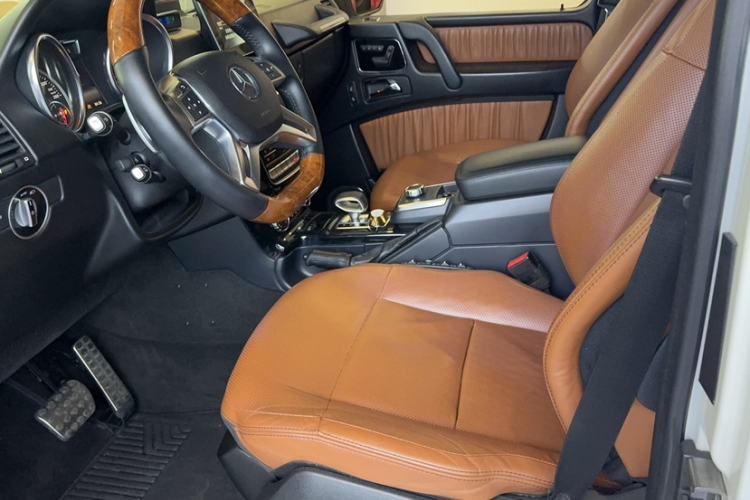 Used Mercedes-Benz G-Class 2017 G 500 Interior 3