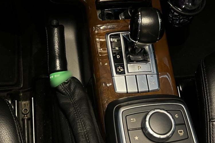 Used Mercedes-Benz G-Class 2017 G 500 Interior 3