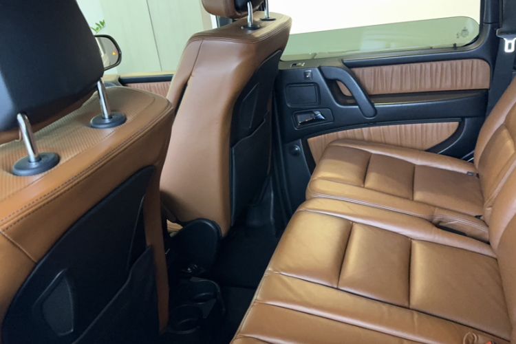 Used Mercedes-Benz G-Class 2017 G 500 Interior 4