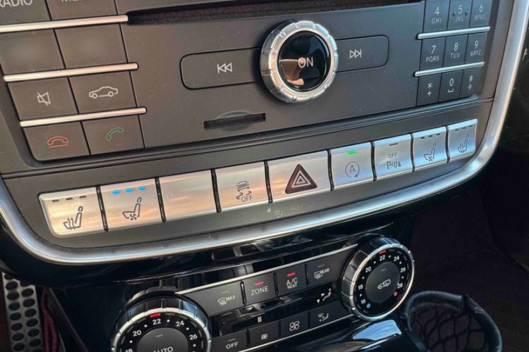 Used Mercedes-Benz G-Class 2017 G 500 Interior 4