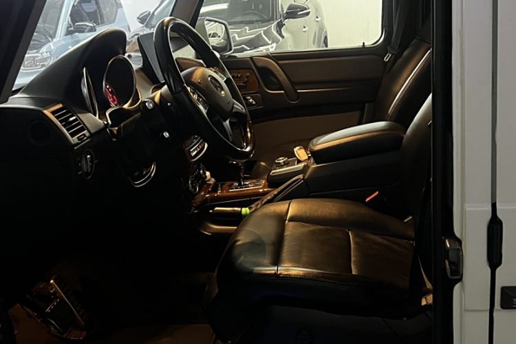 Used Mercedes-Benz G-Class 2017 G 500 Interior 4