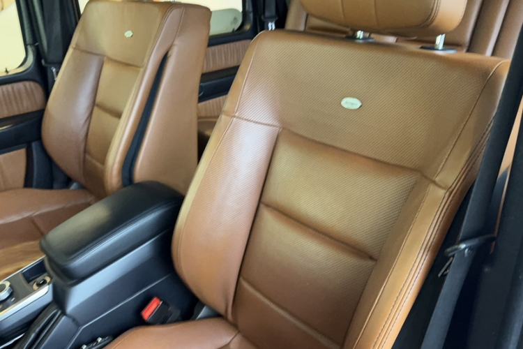 Used Mercedes-Benz G-Class 2017 G 500 Interior 6