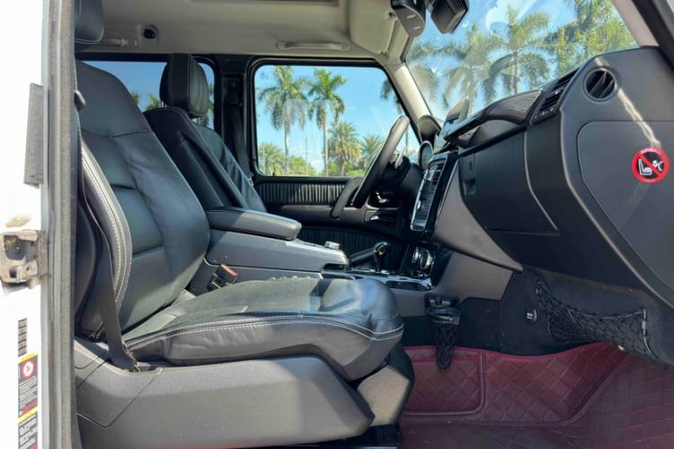 Used Mercedes-Benz G-Class 2017 G 500 Interior 9