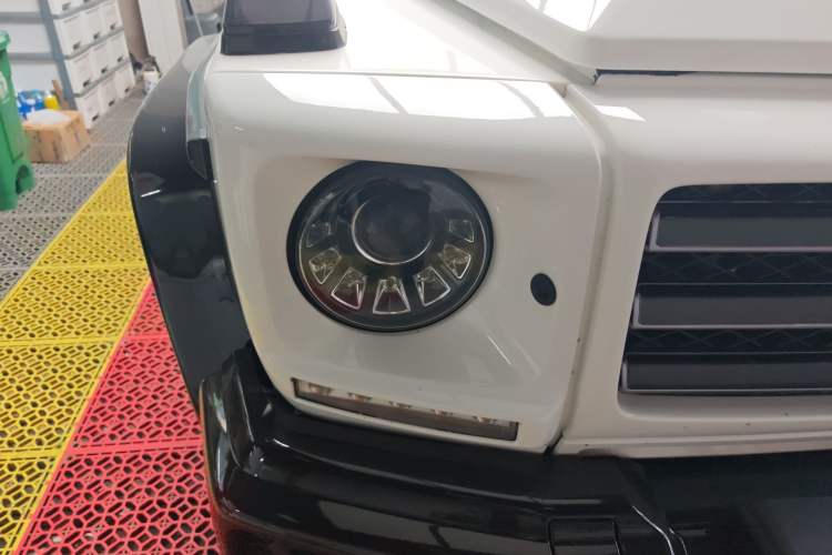 Used Mercedes-Benz G-Class  Right Front Headlight