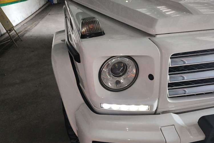 Used Mercedes-Benz G-Class  Right Front Headlight