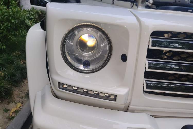 Used Mercedes-Benz G-Class 2017 G 500 Right Front Headlight