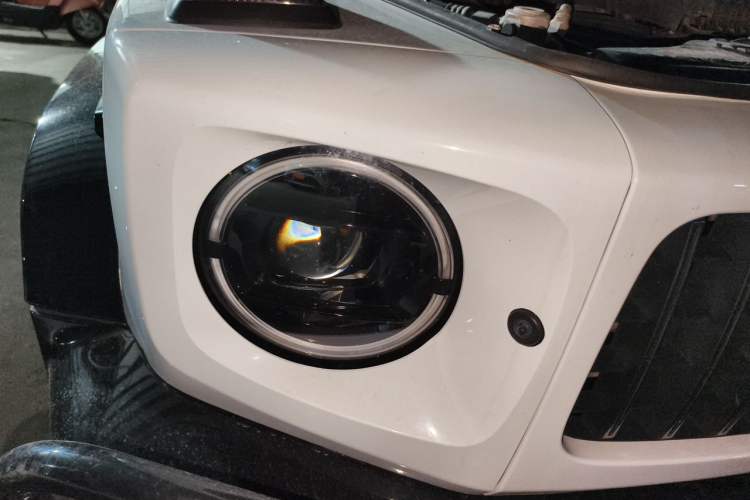 Used Mercedes-Benz G-Class 2017 G 350 d Right Front Headlight