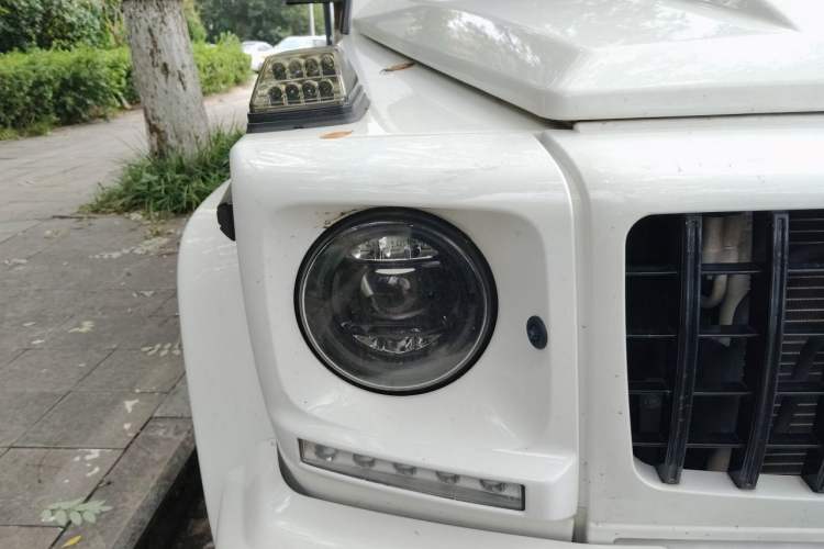 Used Mercedes-Benz G-Class  Right Front Headlight