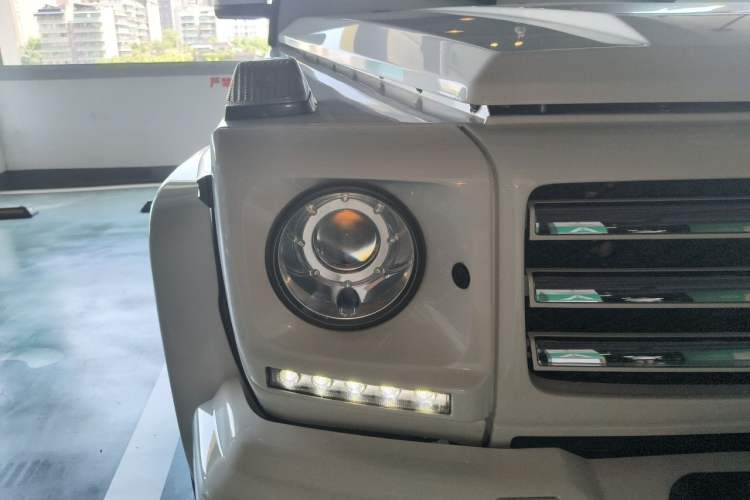 Used Mercedes-Benz G-Class 2017 G 350 d Right Front Headlight