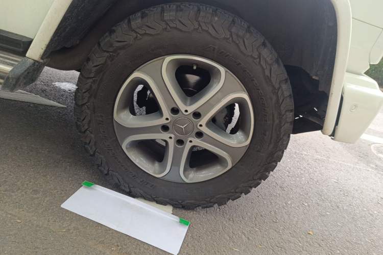 Used Mercedes-Benz G-Class 2017 G 350 d Right Front Wheel Hub