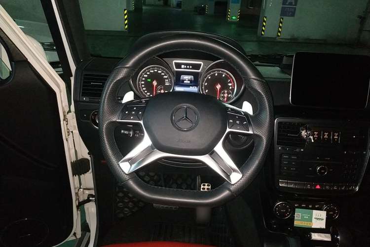 Used Mercedes-Benz G-Class 2017 G 500 Steering Wheel