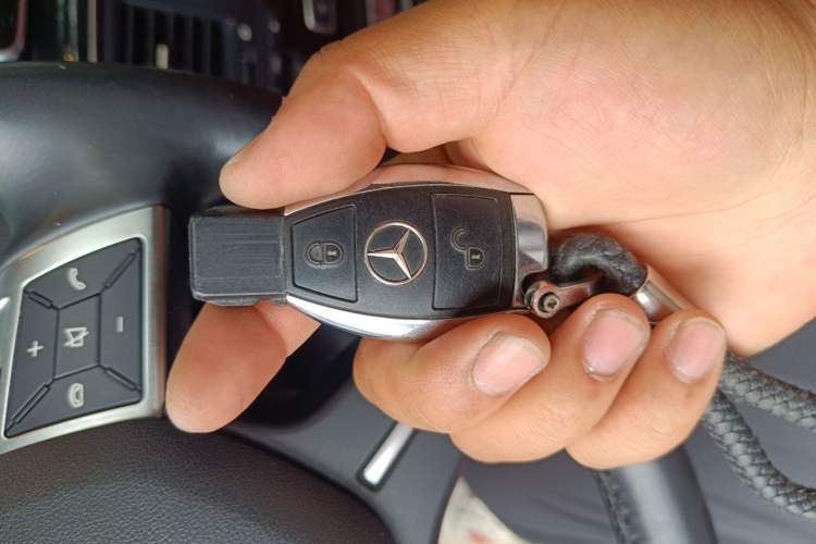 Used Mercedes-Benz G-Class 2017 G 350 d Vehicle Key