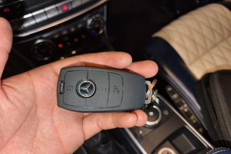 Used Mercedes-Benz G-Class 2017 G 350 d Vehicle Key