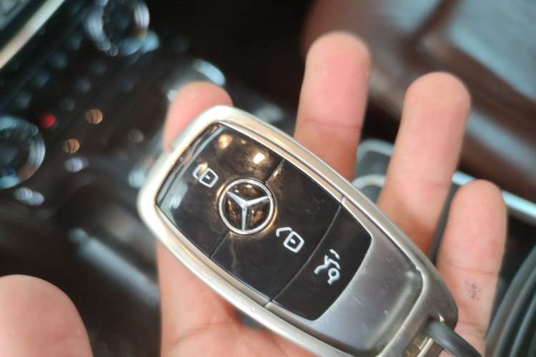 Used Mercedes-Benz G-Class 2017 G 350 d Vehicle Key