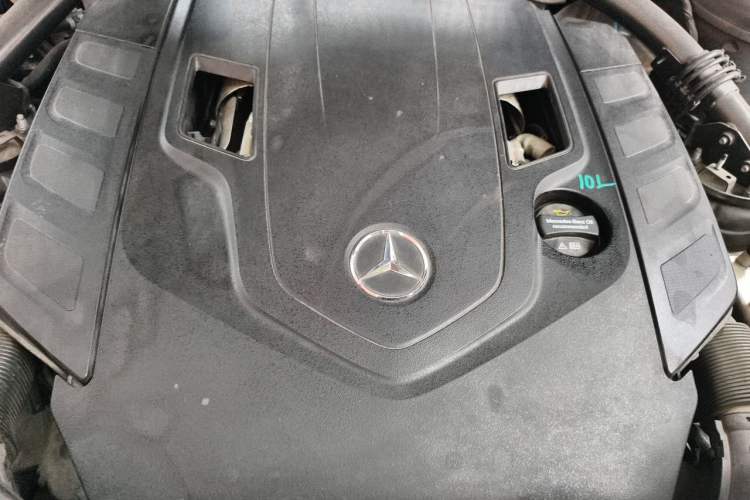 Used Mercedes-Benz G-Class  Engine Bay