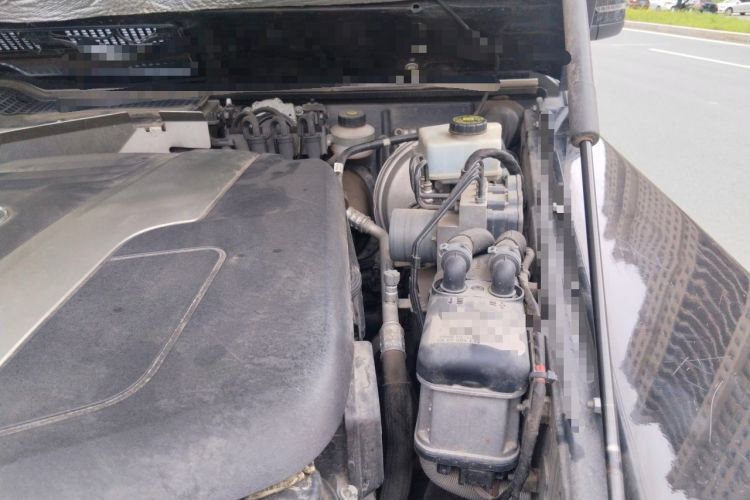 Used Mercedes-Benz G-Class  Engine Bay Left