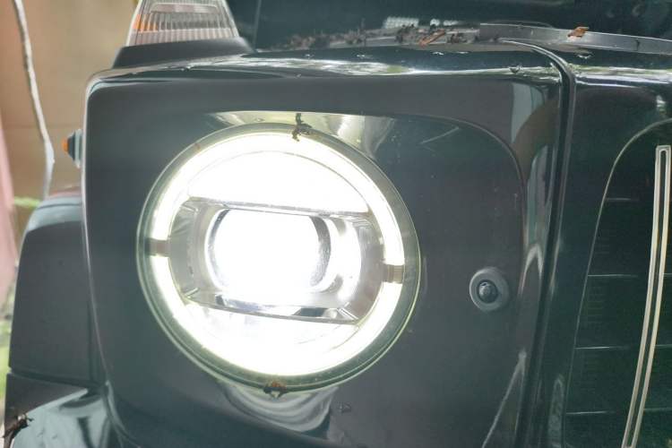 Used Mercedes-Benz G-Class  Right Front Headlight