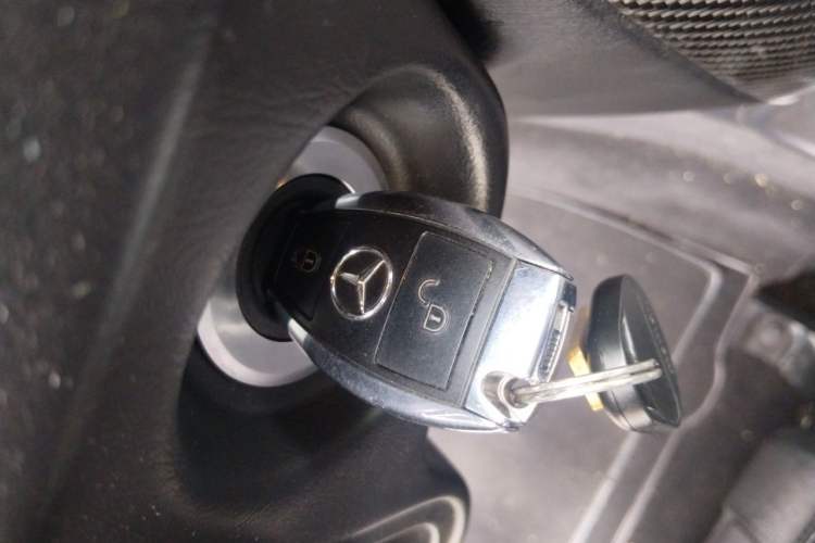 Used Mercedes-Benz G-Class  Vehicle Key