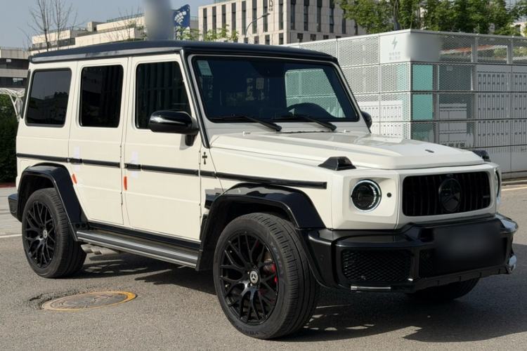 Used Mercedes-Benz G-Class 2018 G 500 designo Artisan Collection Edition Exterior 2