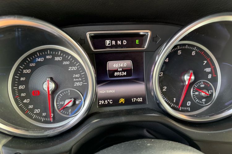 Used Mercedes-Benz G-Class 2018 G 500 designo Artisan Collection Edition Odometer Close Up
