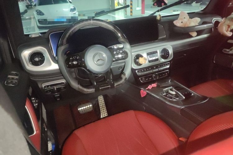 Used Mercedes-Benz G-Class 2019 G 500 Center Console