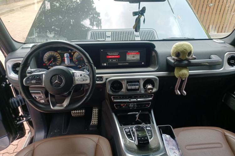 Used Mercedes-Benz G-Class 2019 Facelifted G 500 Center Console