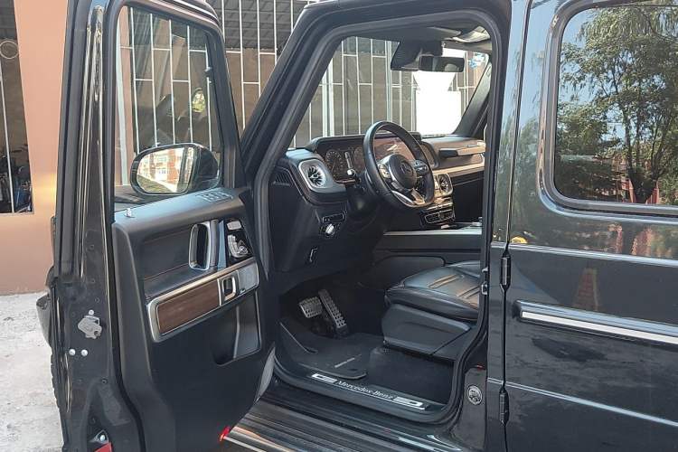 Used Mercedes-Benz G-Class  Driver Seat