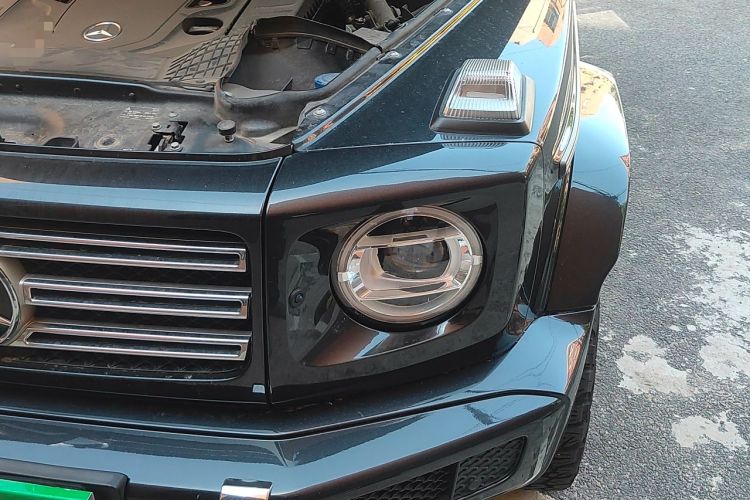 Used Mercedes-Benz G-Class  Engine Bay Left