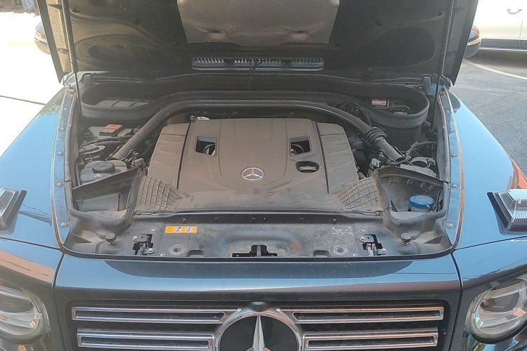 Used Mercedes-Benz G-Class  Engine Bay