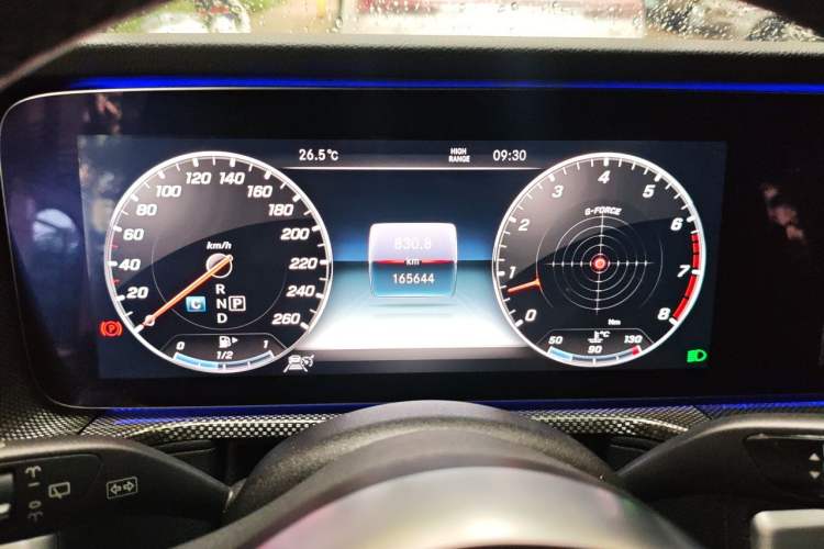 Used Mercedes-Benz G-Class 2019 G 500 Odometer Close Up