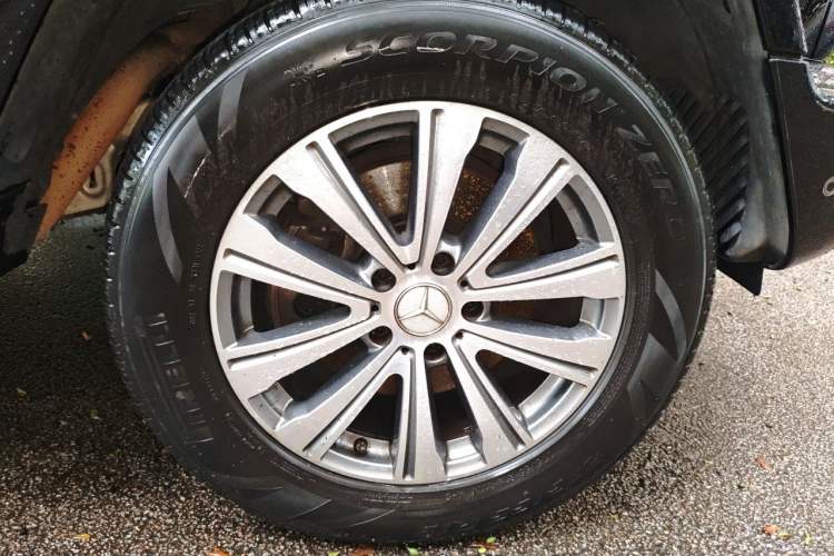 Used Mercedes-Benz G-Class 2019 G 500 Right Front Wheel Hub