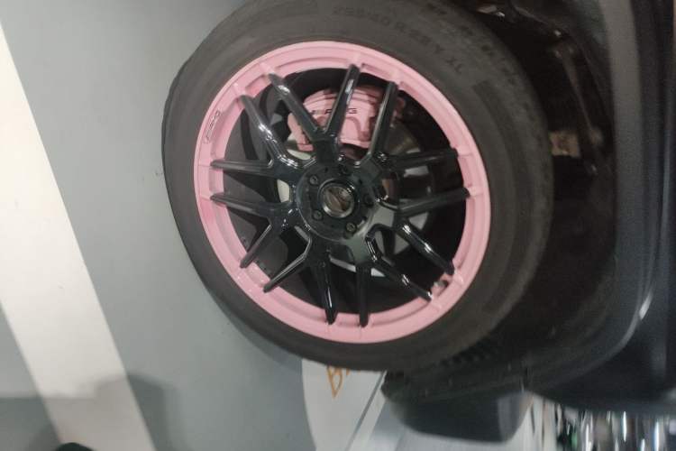 Used Mercedes-Benz G-Class 2019 G 500 Right Front Wheel Hub