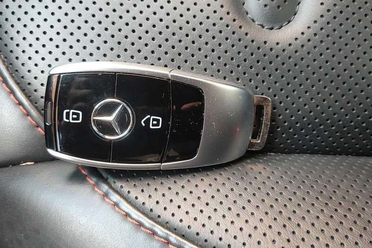Used Mercedes-Benz G-Class  Vehicle Key