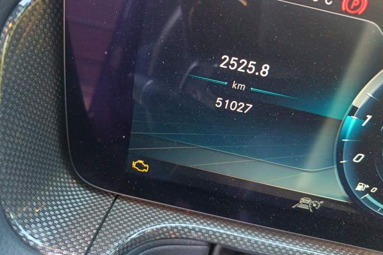 Used Mercedes-Benz G-Class 2019 Facelifted G 500 Odometer Close Up