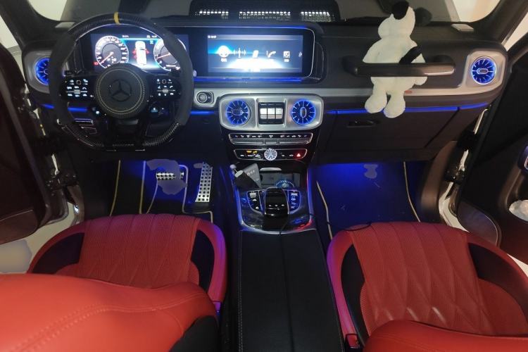Used Mercedes-Benz G-Class 2019 G 500 Center Console
