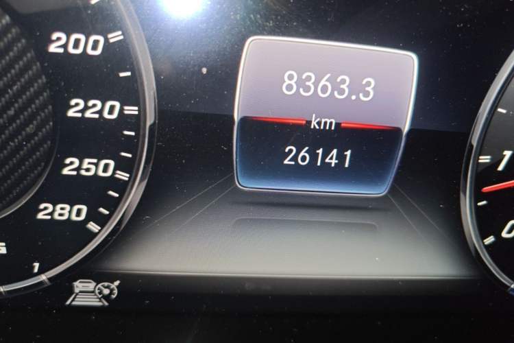 Used Mercedes-Benz G-Class 2019 G 500 Odometer Close Up