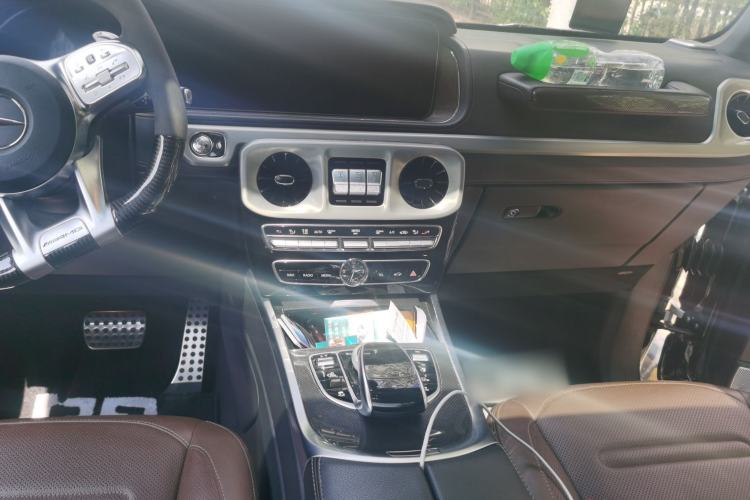 Used Mercedes-Benz G-Class 2019 G 500 Center Console