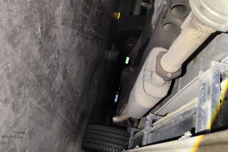 Used Mercedes-Benz G-Class  Chassis Front Left