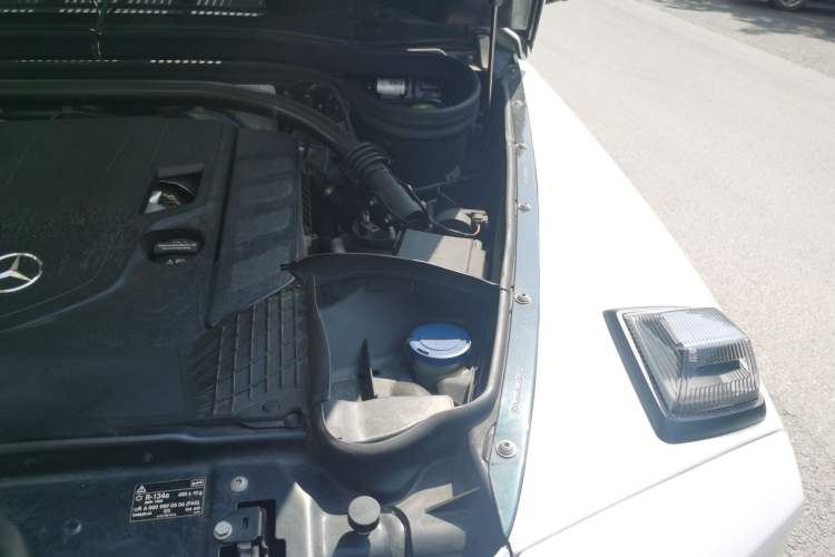Used Mercedes-Benz G-Class 2019 G 500 Engine Bay Left