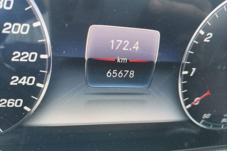 Used Mercedes-Benz G-Class 2019 G 500 Odometer Close Up